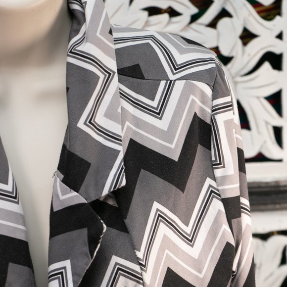 Black and White Cardigan - Picture 3 of 5